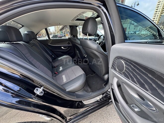 Mercedes E 300 de-9