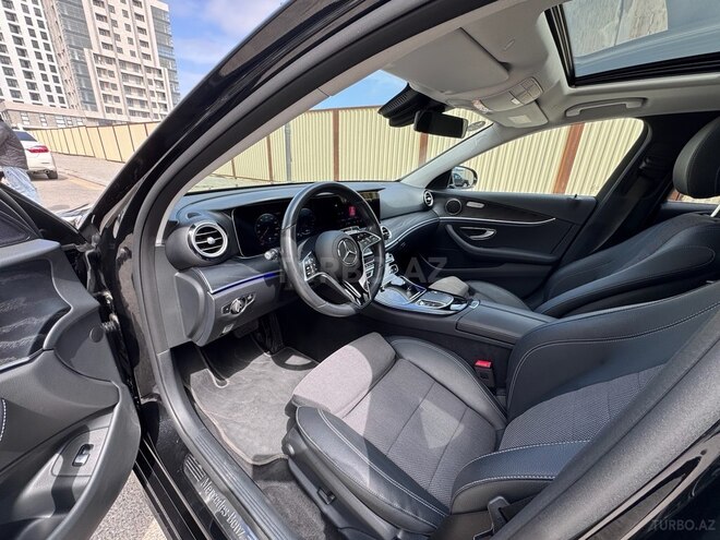 Mercedes E 300 de-6