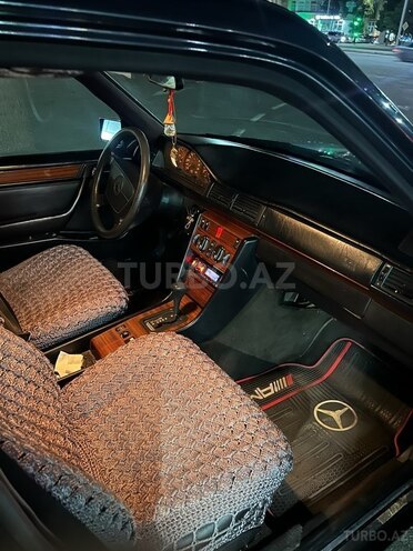 Mercedes E 220 1994, 77,665 km - 2.2 l - Gəncə