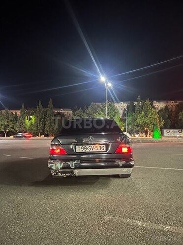 Mercedes E 220 1994, 77,665 km - 2.2 l - Gəncə