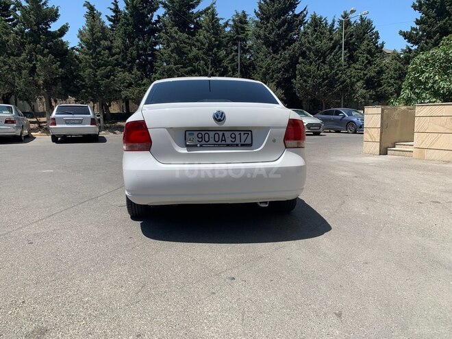 Volkswagen Polo 2013, 72,000 km - 1.6 l - Bakı