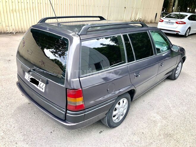 Opel Astra 1996, 325,000 km - 1.6 l - Mingəçevir
