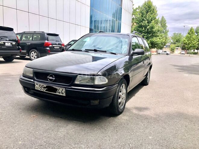 Opel Astra 1996, 325,000 km - 1.6 l - Mingəçevir