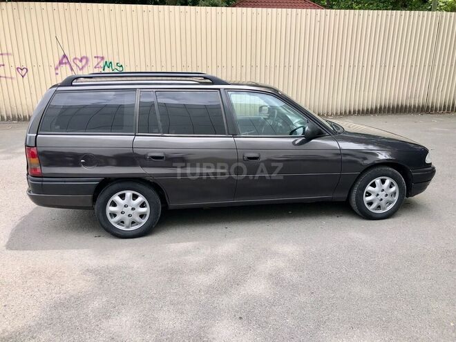 Opel Astra 1996, 325,000 km - 1.6 l - Mingəçevir
