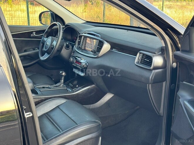 Kia Sorento-11