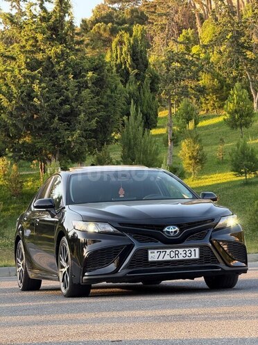 Toyota Camry-6