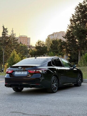 Toyota Camry-8