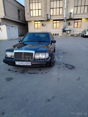 Mercedes E 220 1991, 603,504 km - 2.2 l - Bakı