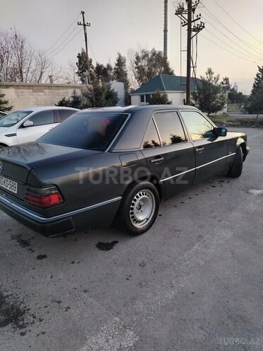 Mercedes E 220 1991, 603,504 km - 2.2 l - Bakı