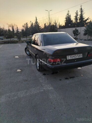 Mercedes E 220 1991, 603,504 km - 2.2 l - Bakı