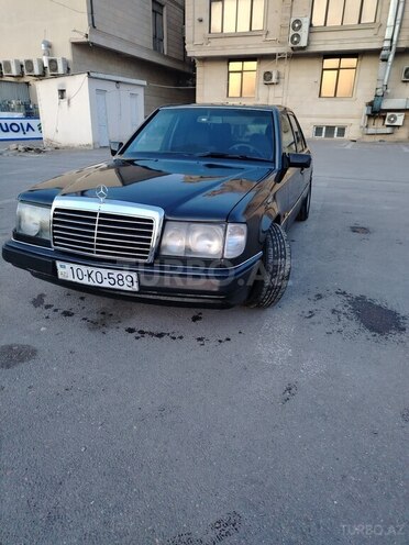 Mercedes E 220 1991, 603,504 km - 2.2 l - Bakı