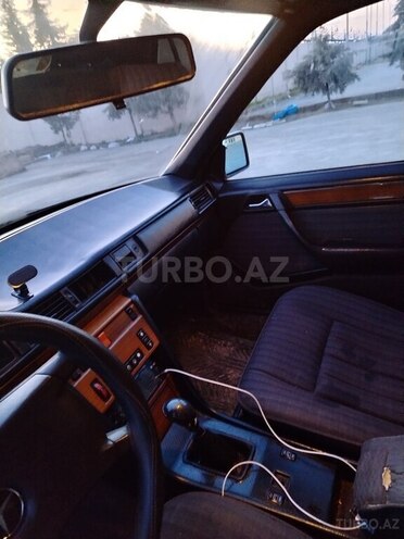 Mercedes E 220 1991, 603,504 km - 2.2 l - Bakı