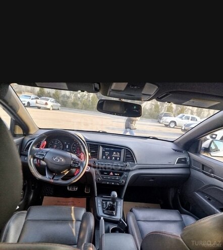 Hyundai Elantra 2016, 231,746 km - 1.6 l - Bakı