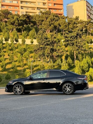 Toyota Camry-9
