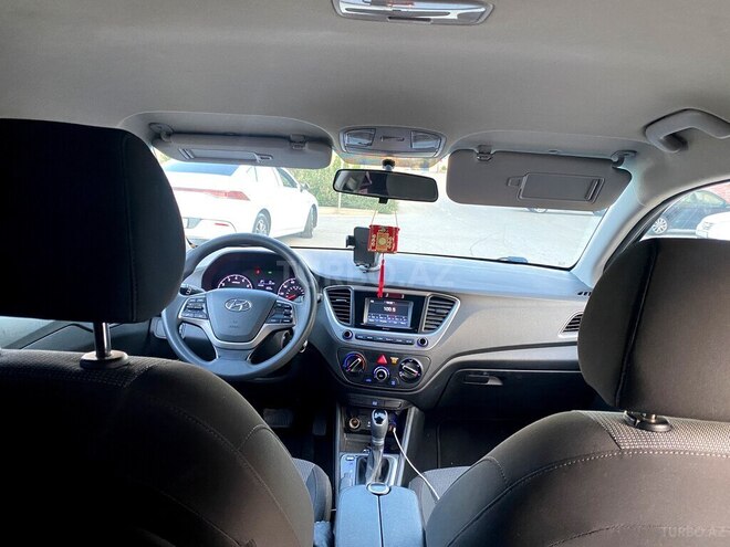 Hyundai Accent 2018, 117,000 km - 1.6 л - Bakı