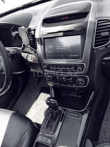 Kia Sorento-8