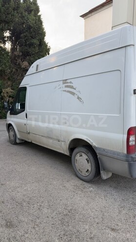 Ford Transit-3