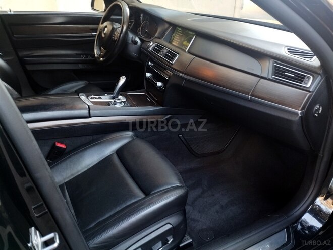 BMW 750-9