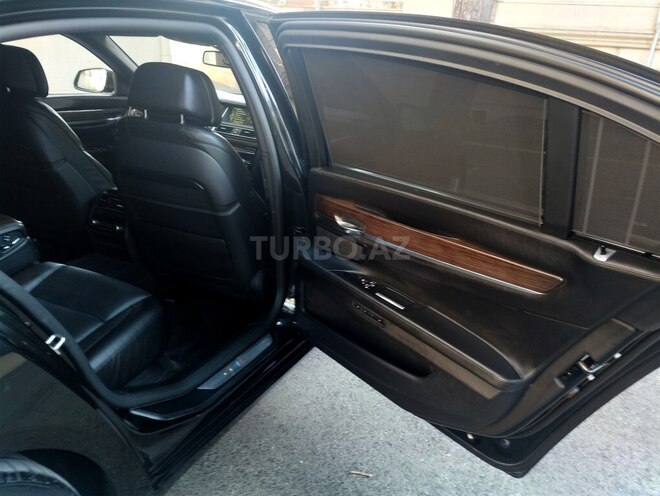BMW 750-10