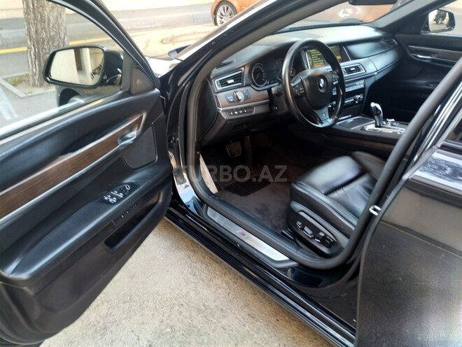 BMW 750-13
