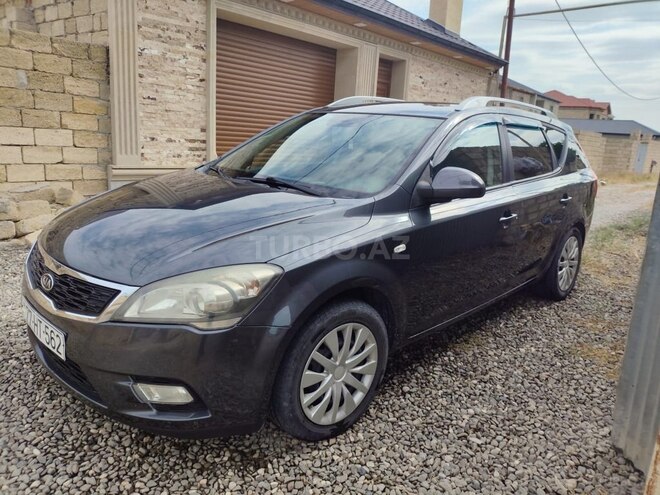 Kia  2010, 215,000 km - 1.4 l - Sumqayıt