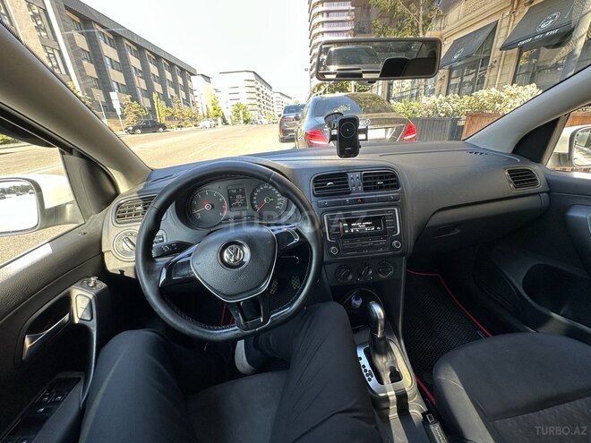 Volkswagen Polo 2018, 335,000 km - 1.6 l - Bakı