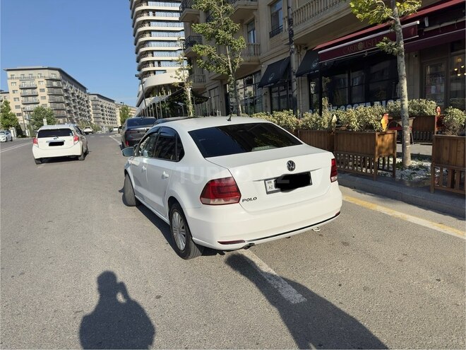 Volkswagen Polo 2018, 335,000 km - 1.6 l - Bakı