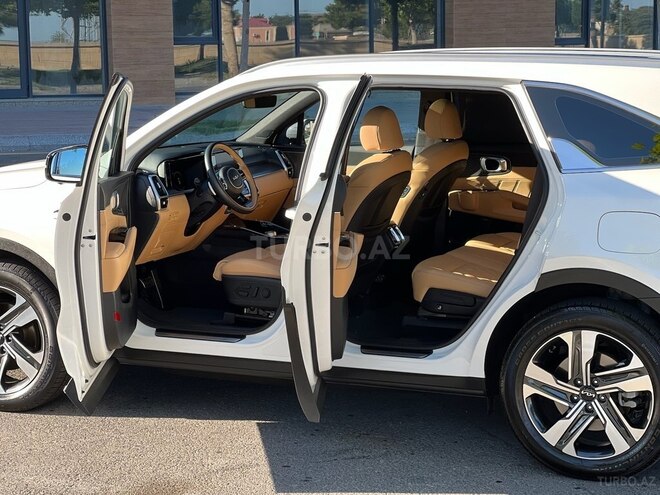 Kia Sorento-13