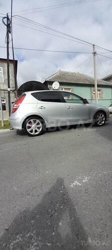 Hyundai i30 2010, 300,000 km - 1.4 l - Zaqatala