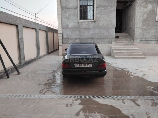 Mercedes E 250 1994, 453,987 km - 2.5 l - Bakı