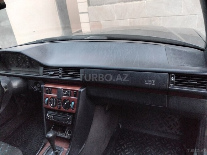 Mercedes E 250 1994, 453,987 km - 2.5 l - Bakı
