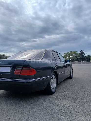 Mercedes E 200 1997, 620,000 km - 2.0 l - Bakı