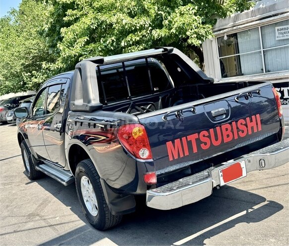 Mitsubishi L200 2008, 266,000 km - 2.5 l - Bakı