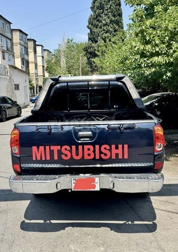 Mitsubishi L200 2008, 266,000 km - 2.5 l - Bakı