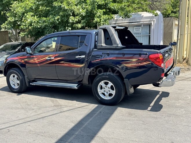 Mitsubishi L200 2008, 266,000 km - 2.5 l - Bakı