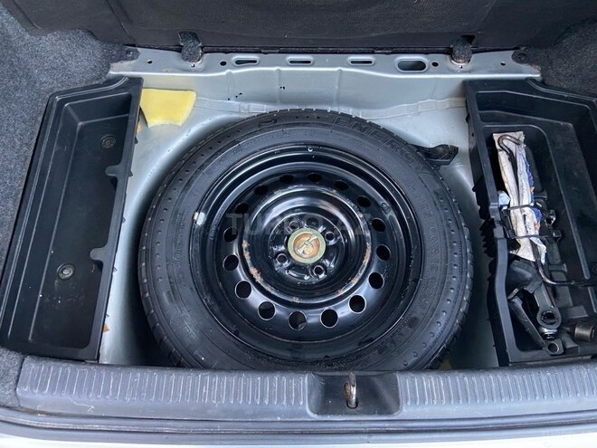 Toyota Corolla 2006, 298,321 km - 1.4 l - Bakı