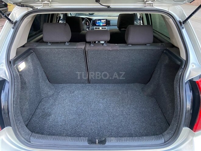 Toyota Corolla 2006, 298,321 km - 1.4 l - Bakı