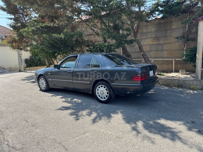 Mercedes E 300 d 1996, 427,589 km - 3.0 л - Bakı