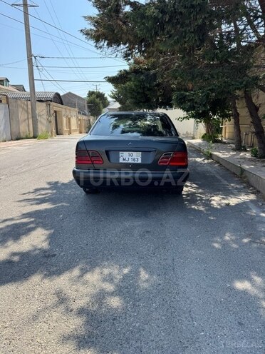 Mercedes E 300 d 1996, 427,589 km - 3.0 л - Bakı