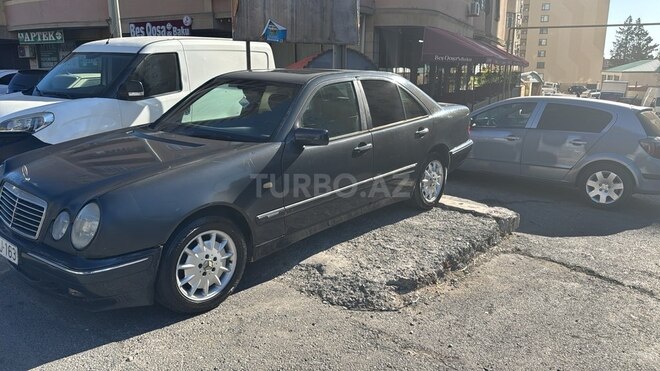 Mercedes E 300 d 1996, 427,589 km - 3.0 л - Bakı