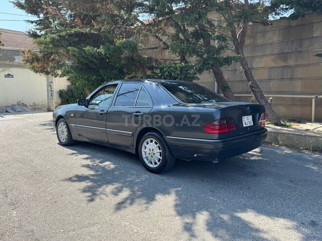 Mercedes E 300 d 1996, 427,589 km - 3.0 л - Bakı