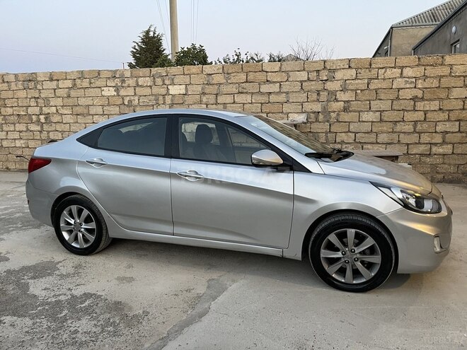 Hyundai Accent 2011, 195,000 km - 1.6 л - Bakı