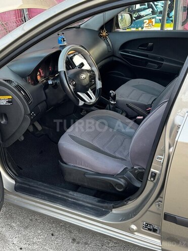 Kia  2009, 299,540 km - 1.6 l - Bakı