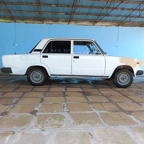 LADA (VAZ) 2107 2005, 65,000 km - 1.5 l - Salyan