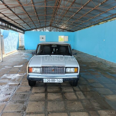 LADA (VAZ) 2107 2005, 65,000 km - 1.5 l - Salyan
