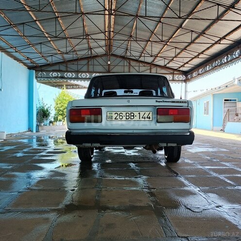 LADA (VAZ) 2107 2005, 65,000 km - 1.5 l - Salyan