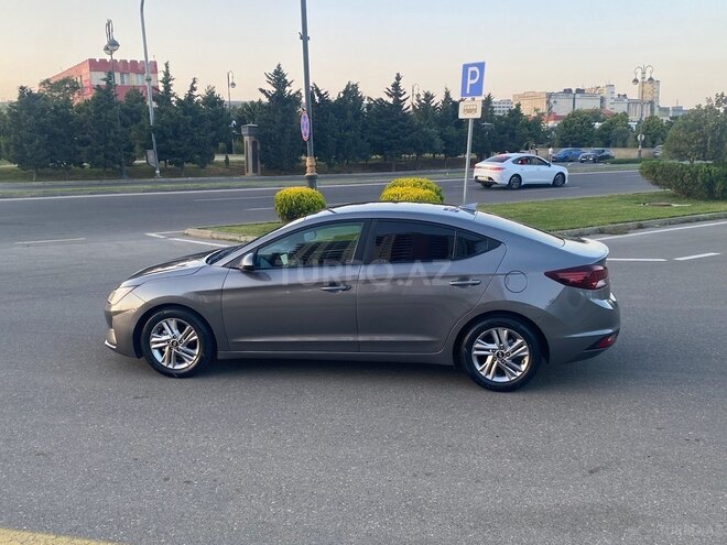Hyundai Elantra 2019, 99,000 km - 2.0 l - Bakı