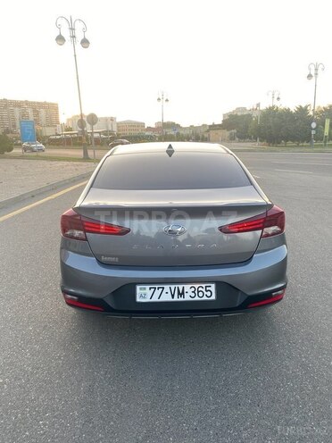 Hyundai Elantra 2019, 99,000 km - 2.0 l - Bakı