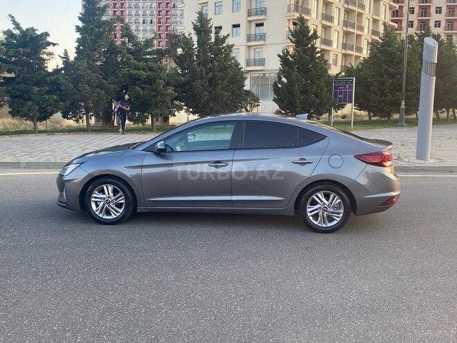 Hyundai Elantra 2019, 99,000 km - 2.0 l - Bakı