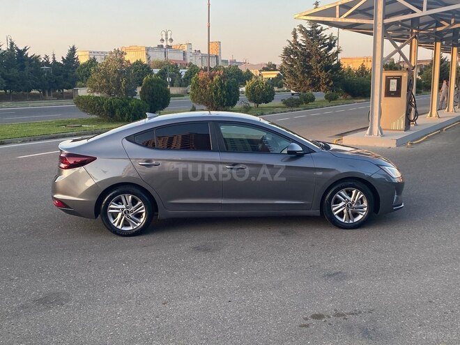 Hyundai Elantra 2019, 99,000 km - 2.0 l - Bakı